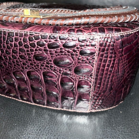 Brahmin Saddlebag with Suede accents and whip stitching - Picture 6 of 10